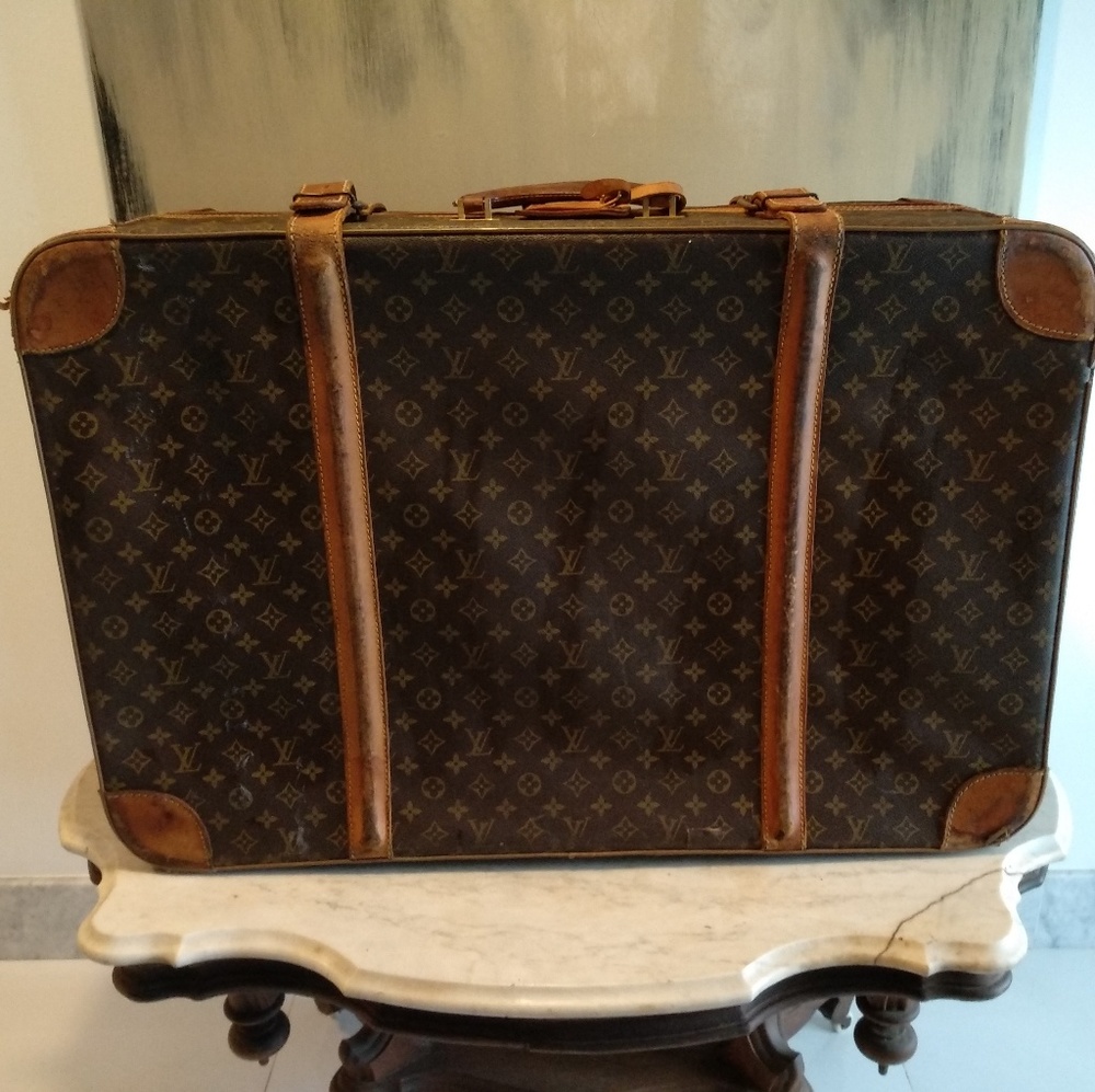 Vintage louis Vuitton big suitcase.